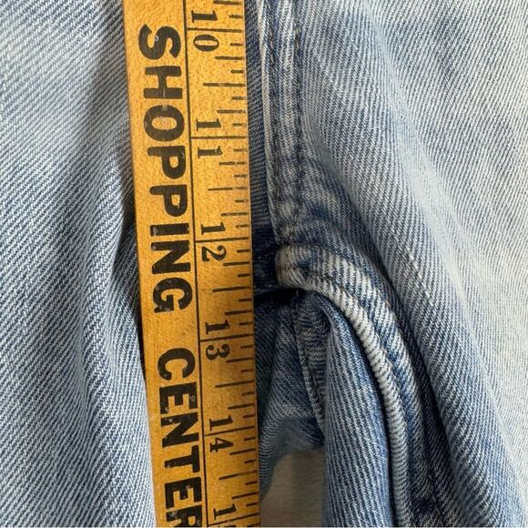 Old Navy High-Waisted Slouchy Straight Distressed Non-Stretch Jean Nessa Wash 18 - Picture 15 of 16